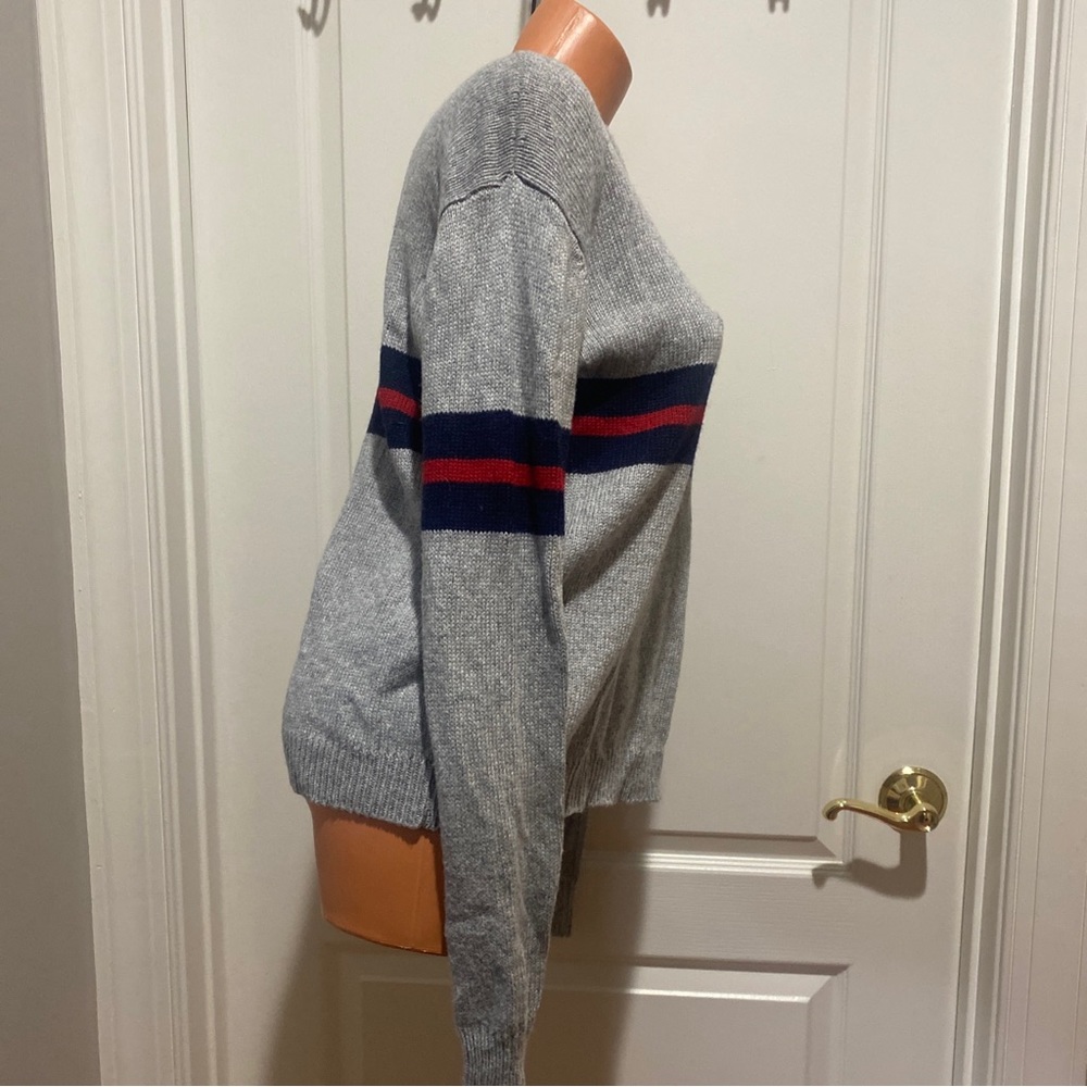 BRANDY MELVILLE Crew Neck Sweater Gray Blue Red Stripe Size OSFA S Small - Picture 6 of 12